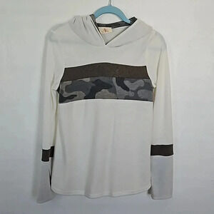 White lightweight hoodie top with camo accents size‎ small pullover